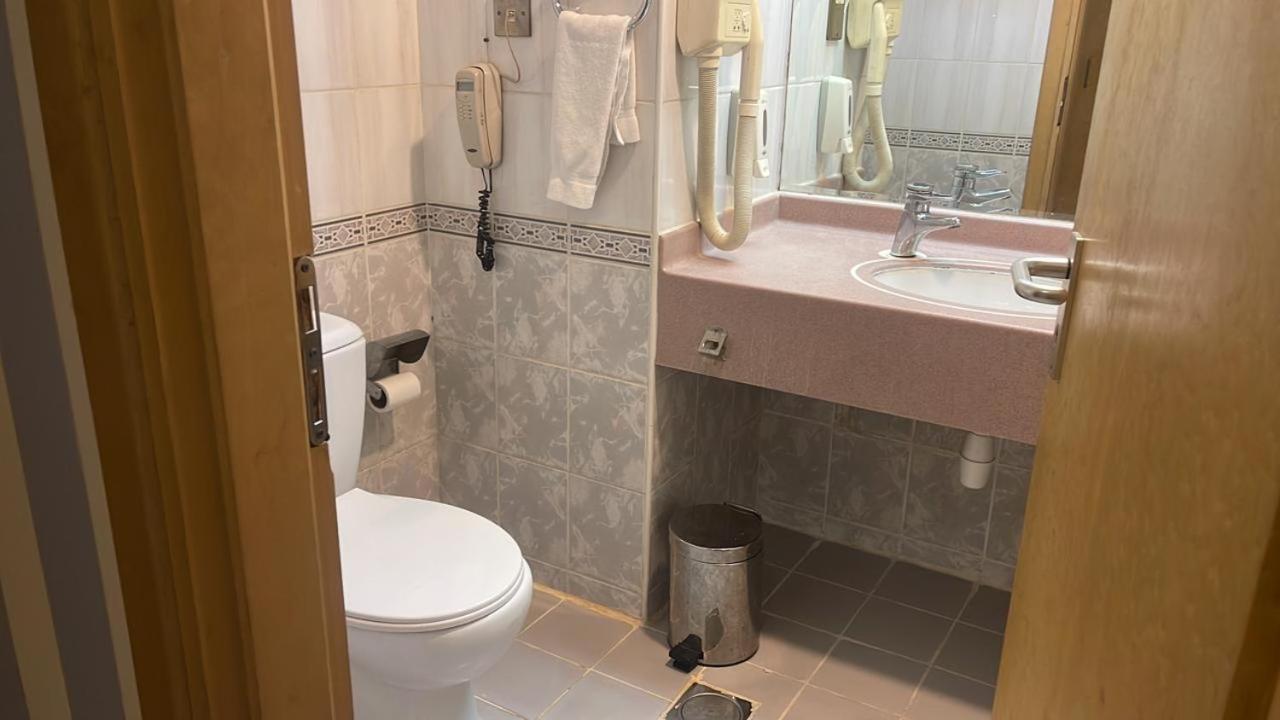 Sun & Sands Hotel Llc Dubaï Extérieur photo