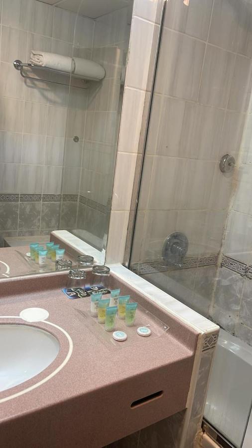 Sun & Sands Hotel Llc Dubaï Extérieur photo